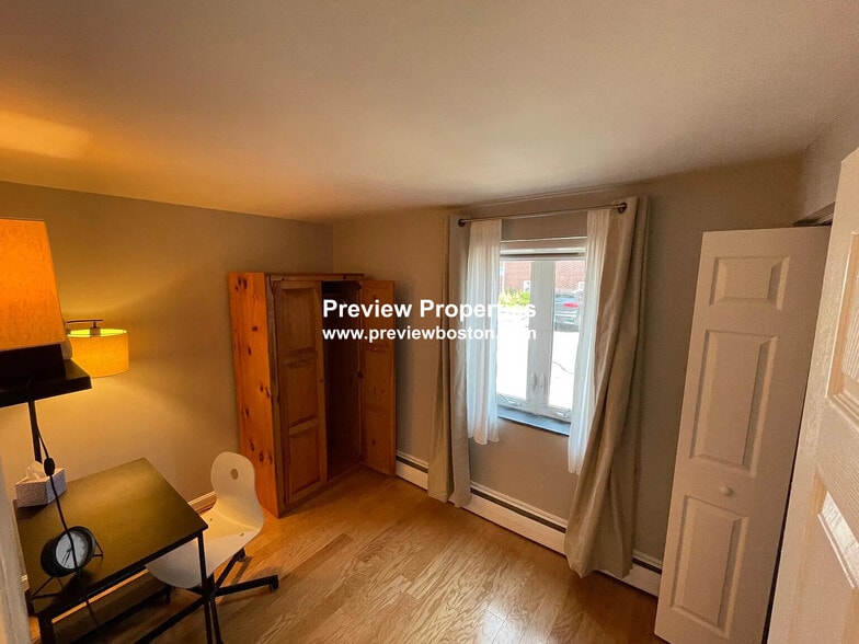 Building Photo - 38 Carey Ave