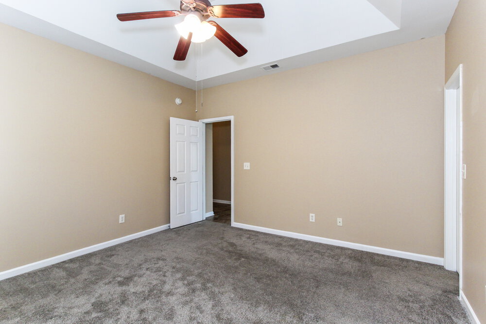 Building Photo - 2122 Timberline Dr