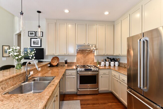 Building Photo - 1571 Voorhees Cir