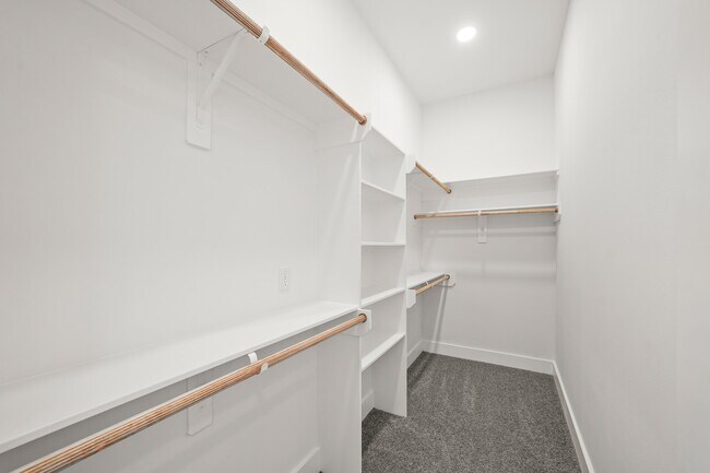 Building Photo - 3417 Tuam St