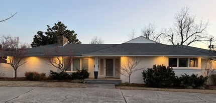 Building Photo - 1720 Dorchester Pl