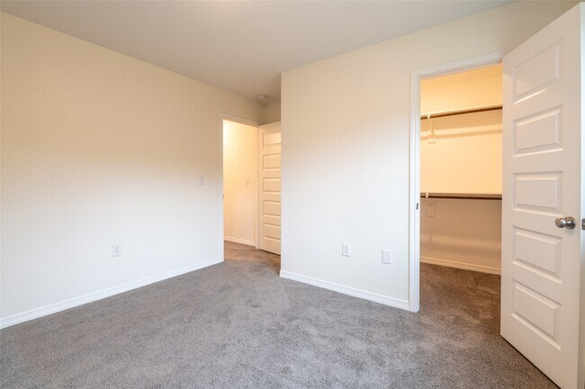 Building Photo - 25012 Armagh Rd