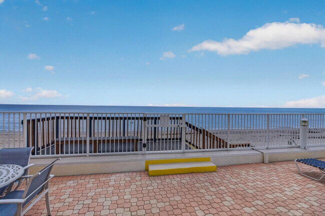 Building Photo - 3540 S Ocean Blvd