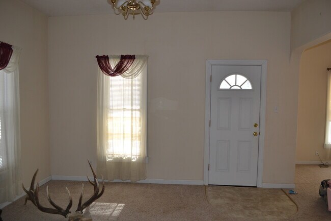 Building Photo - Nice and previously remodeled 2 bedroom w/ detached 3rd bedroom, carport & storage garage in Clay...