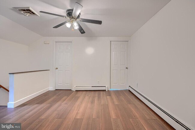 Building Photo - 1703 Roland Ave