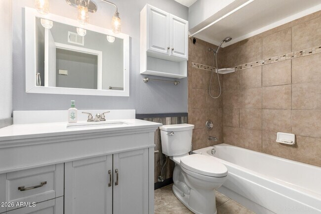 Building Photo - 1340 E Garnet Cir