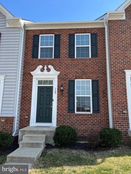 Primary Photo - 139 Streamview Drive