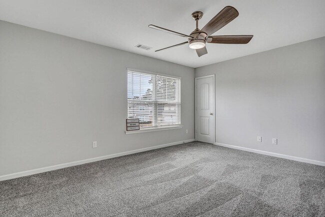 Building Photo - 1 Sunny Ct