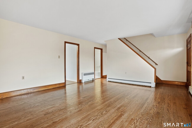 Building Photo - 56 Beaver Brook Rd