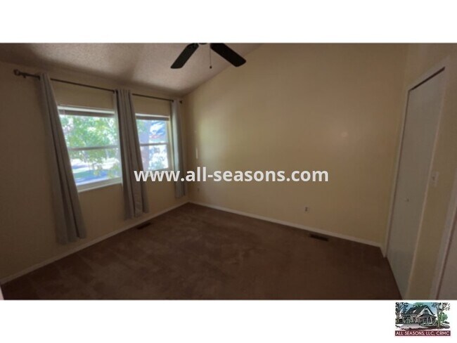 Building Photo - Fantastic centrally located and updated to...