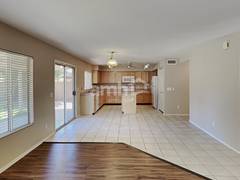 Building Photo - 7227 E Navarro Ave