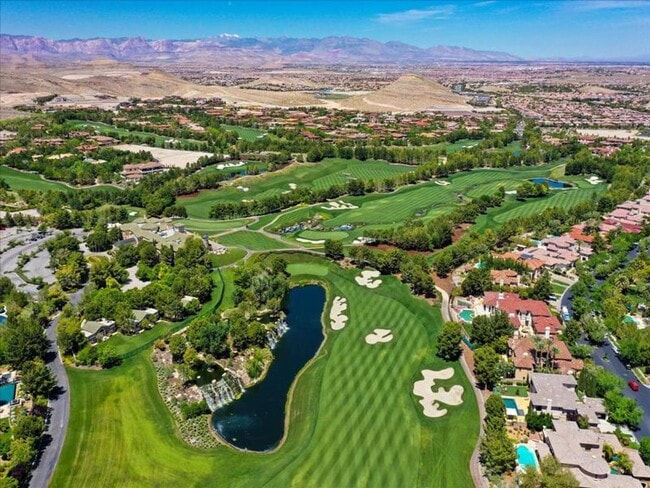 Primary Photo - Luxury living in guard gated Resort Villas...