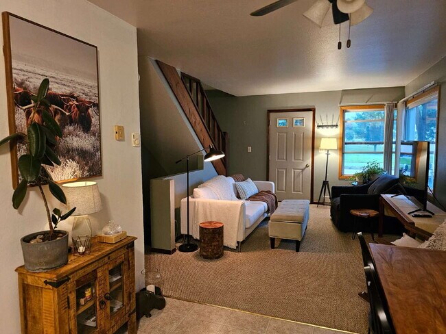 Building Photo - Spacious 3-Level Home with Garage & Off-St...