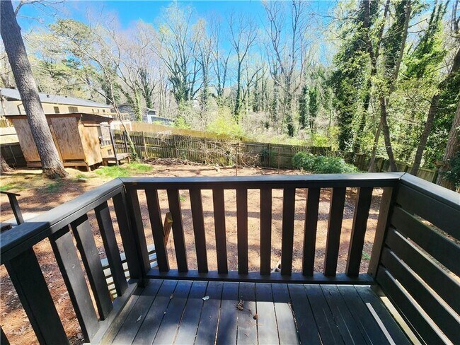 Building Photo - 3158 Cloverhurst Dr