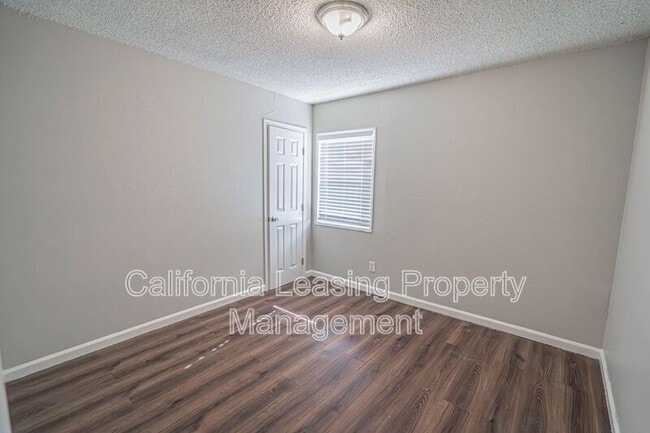 Building Photo - 20865 Burbank Blvd