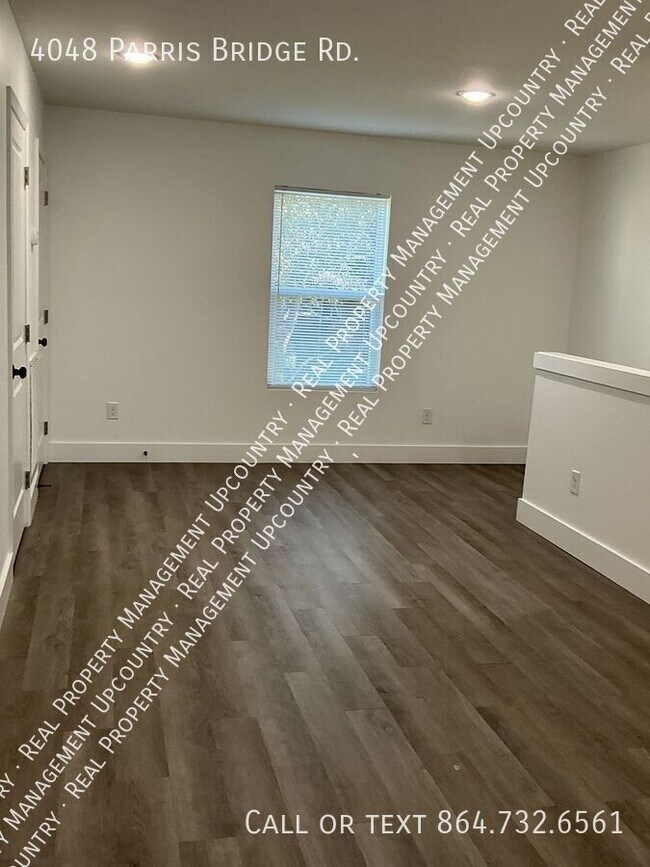 Building Photo - 4048 Parris Bridge Rd
