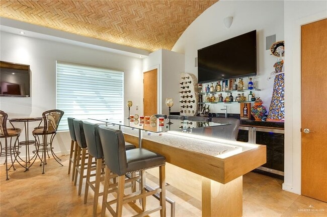 Building Photo - 15 N 43rd St