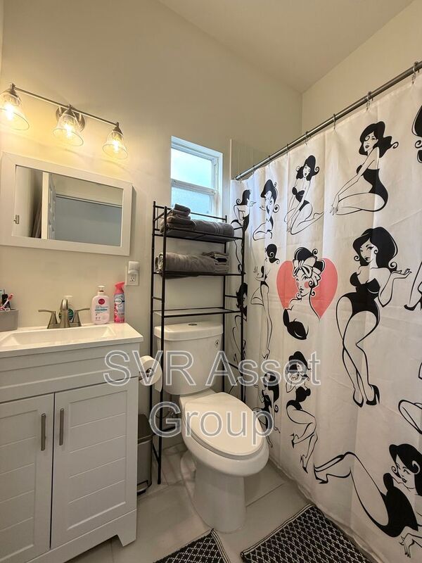 Building Photo - 5352 Appleton Ave