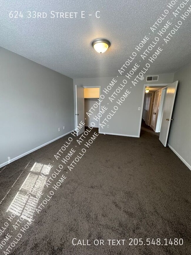 Building Photo - 2-Bedroom Apartment Convenient to McFarlan...