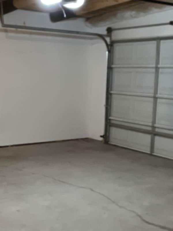 Building Photo - 2020 E Ambush St
