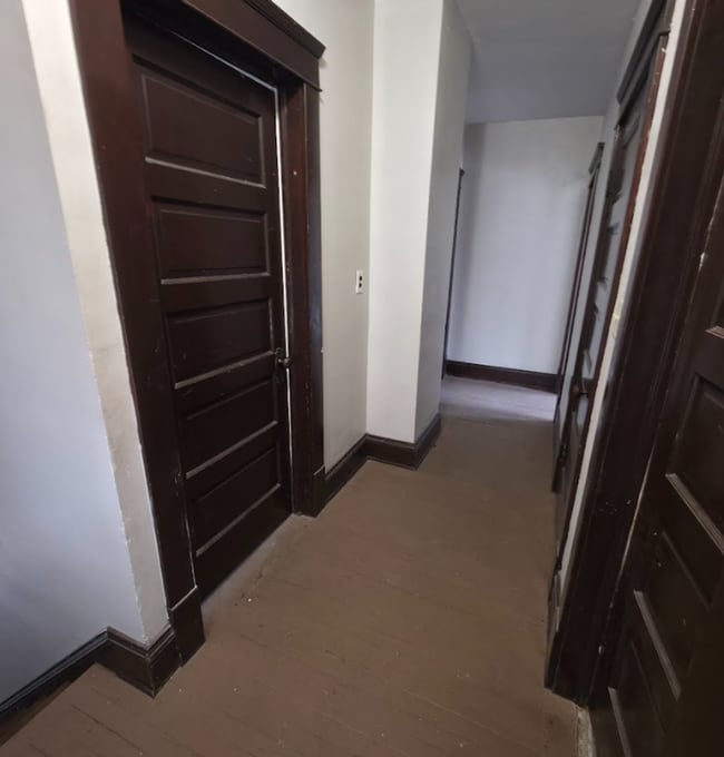 Building Photo - Single Family Home 3 beds 1 bath FOR RENT!