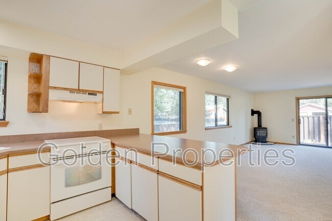 Building Photo - 1130 E Timber Ln