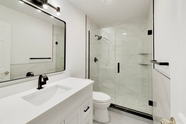 Building Photo - 417 Ashbury Dr