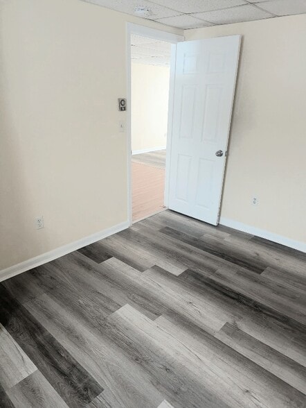 Building Photo - 1064-1068 Main St