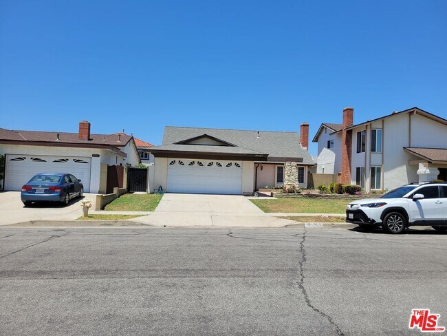 Primary Photo - 16907 Betty Ave