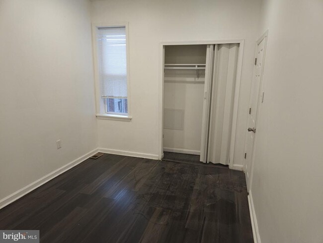 Building Photo - 423 N 52nd St