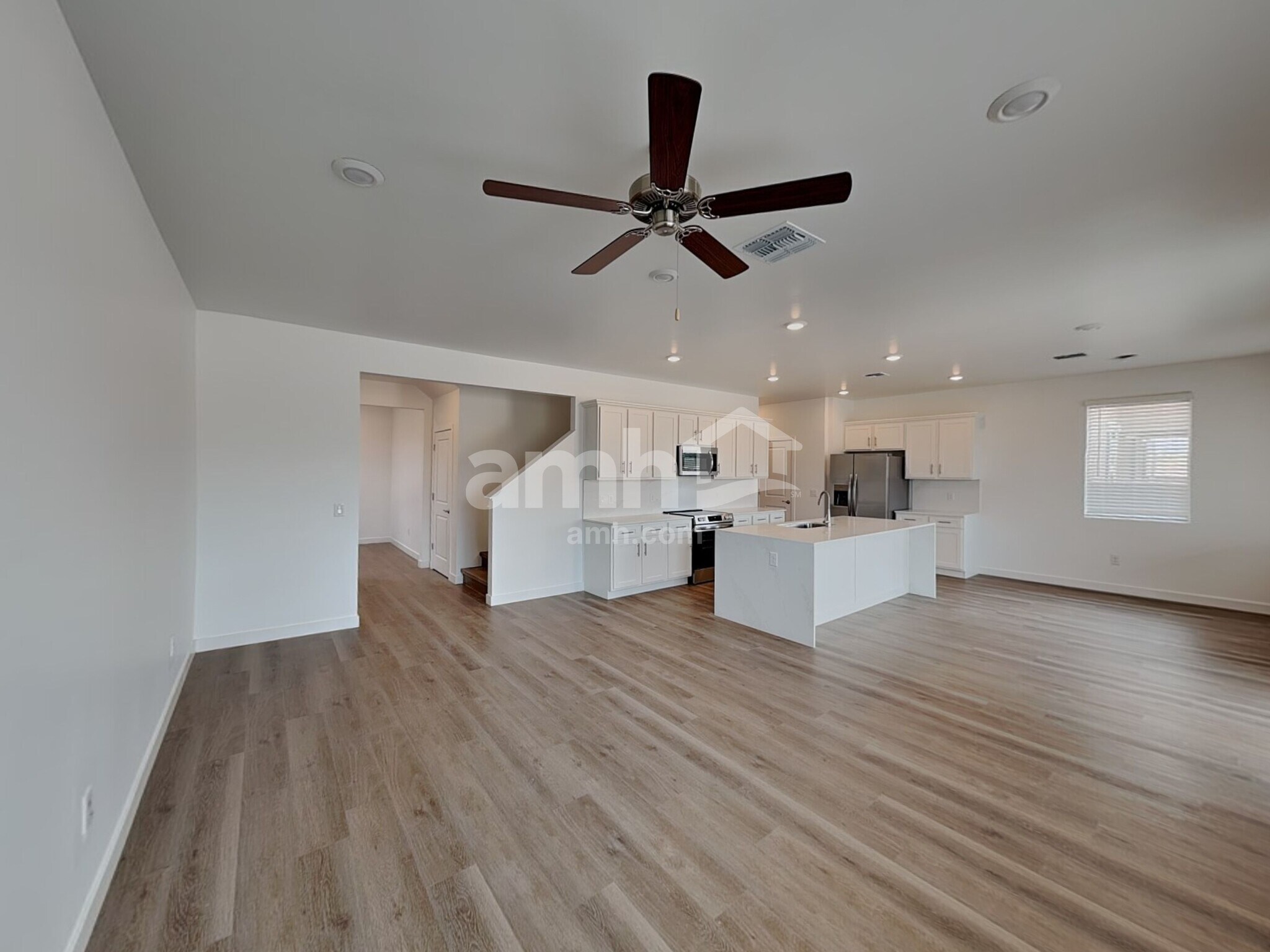 Building Photo - 9642 N Avenida Torcal