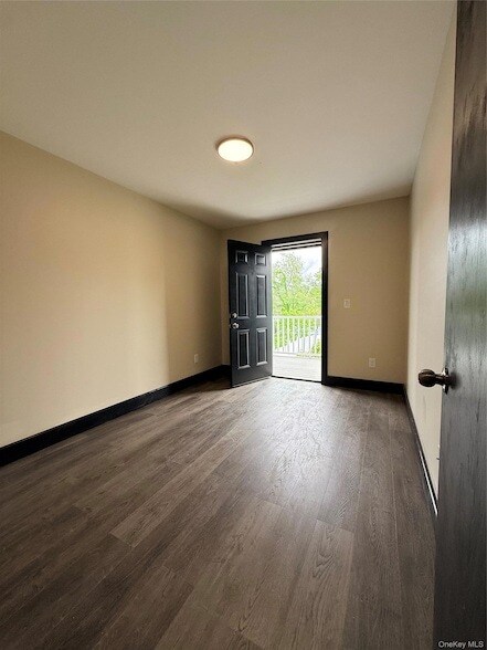Building Photo - 268 Carpenter Ave