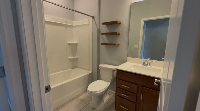 Building Photo - 1962 Summer Serenity Dr