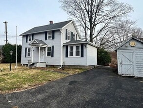 Building Photo - This charming, 2-bedroom single family can be yours to call home. Inside, you'll find a well-desi...