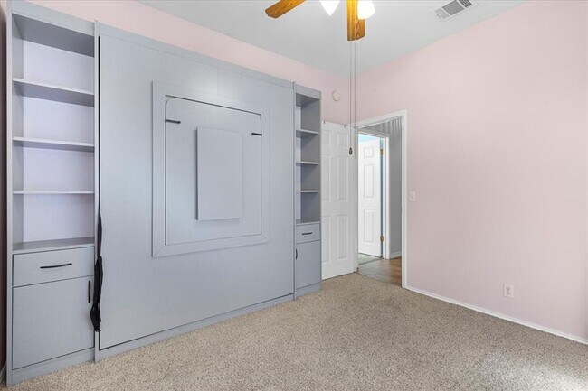 Building Photo - 4104 Sun Spirit Dr