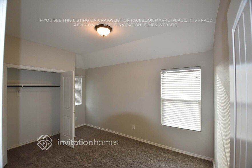 Building Photo - 652 Creekview Dr