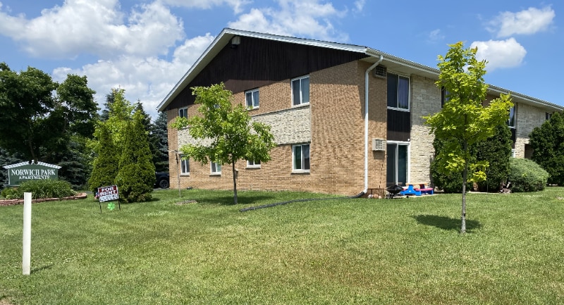 Primary Photo - 6450 W Norwich Ave