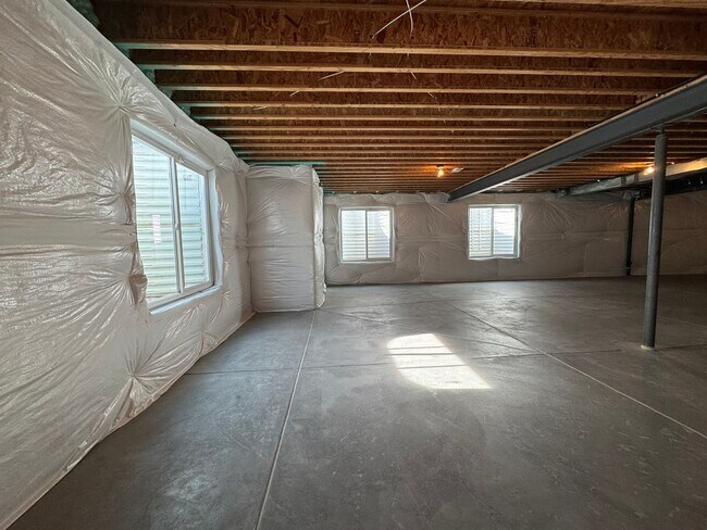 Building Photo - Beautiful Home in Rigden Farms