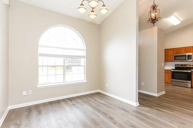 Building Photo - 3720 Arava Dr