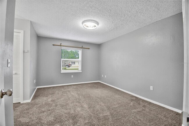 Building Photo - 73 Buttonworth Dr