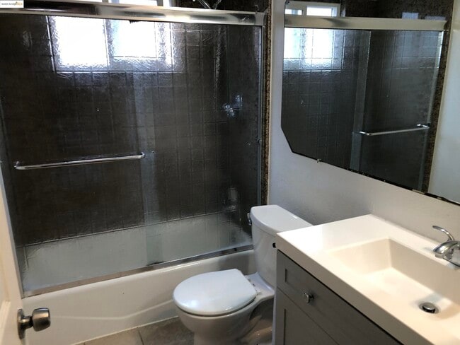 Building Photo - 2174 Sugartree Dr