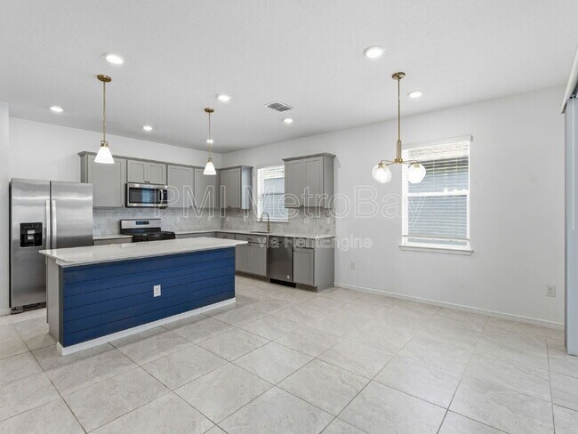 Building Photo - 2870 Dolores Home Ave