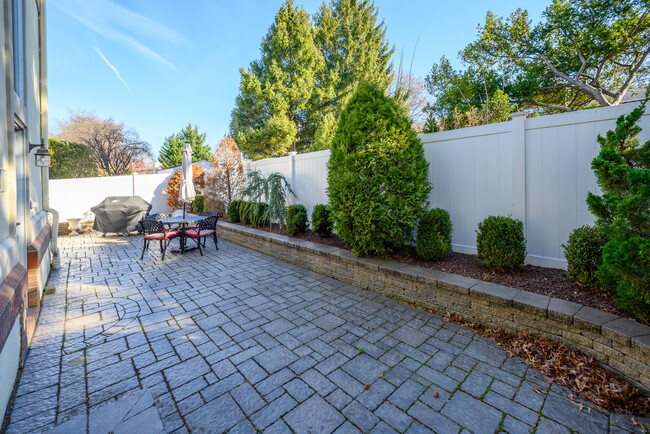 Private Paver Patio - 2 Sevell Cir