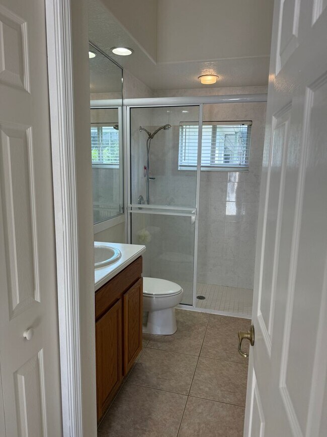 Building Photo - 4 Bedroom 3 Bath Single Family Home Laurel...