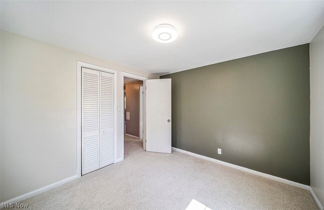 Building Photo - 4069 Bushnell Rd