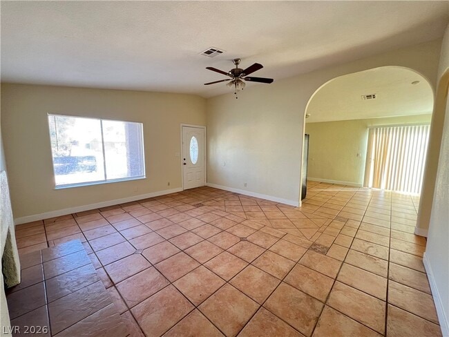 Building Photo - 6617 Baywood Ave