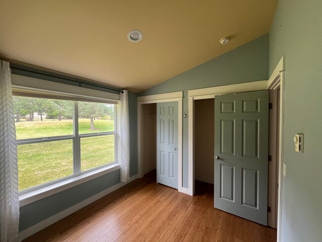 Building Photo - Beautiful 3 Bed 2 Bath on Guemes Island