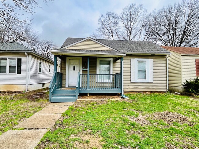 Primary Photo - Updated three bedroom off Taylor Blvd!