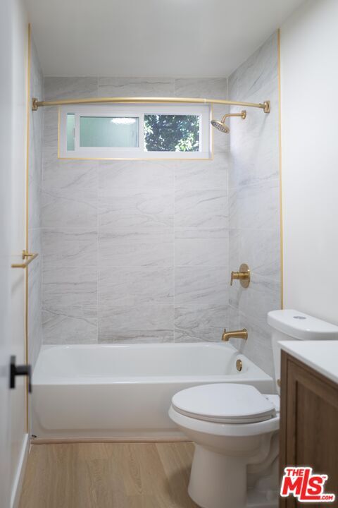 Building Photo - 860 S Kingsley Dr