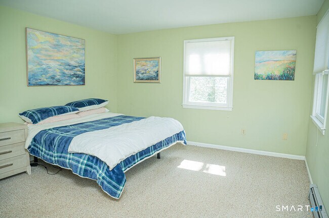 Building Photo - 100 White Birch Dr